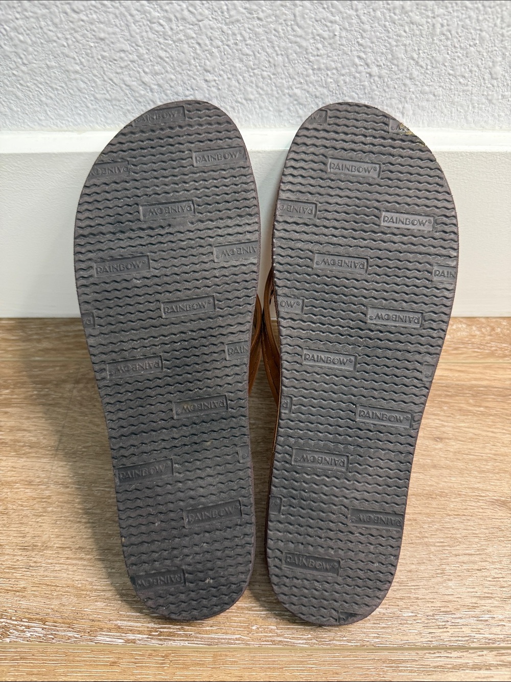 Rainbow Brown Flip flops size 8 - Picture 5 of 7